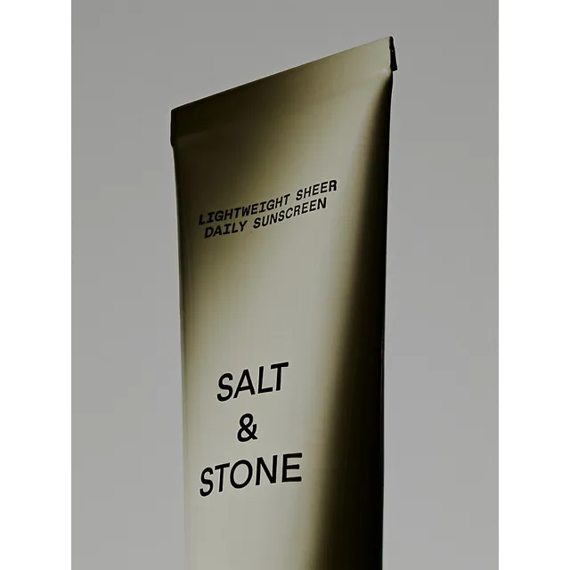 Lightweight Sheer Daily Sunscreen SPF 40 7 Lightweight Sheer Daily Sunscreen SPF 40 - Image 5