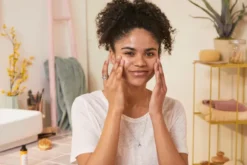 The Body Shop Vitamin C Skin Boost Instant Smoother -Clinique || Clarins Sales https3A2F2Fmedia.thebodyshop.com2Fi2Fthebodyshop2FVITAMIN C SKIN REVIVER INSTANT SMOOTHER 30ML 8 INRSDPS337 640x